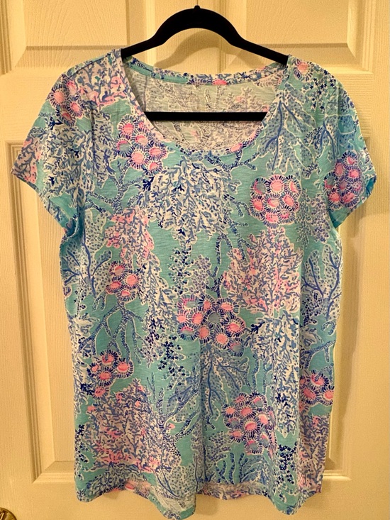 Lilly Pulitzer Tops - Lilly Pulitzer Aqua Floral Scoop Neck Tee - Blue & Pink